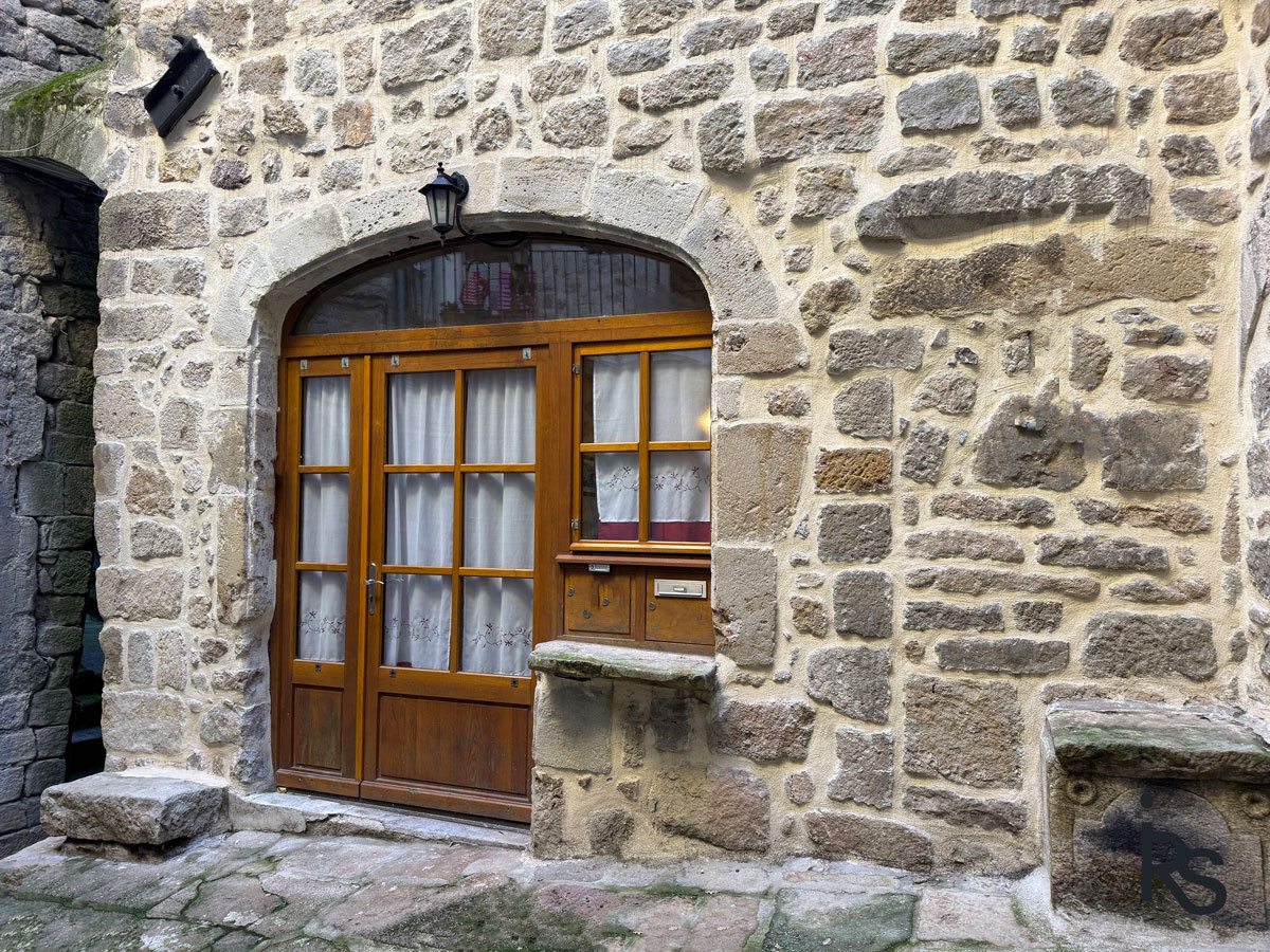Maison de village de 75,7 m2 dans le centre historique du vi